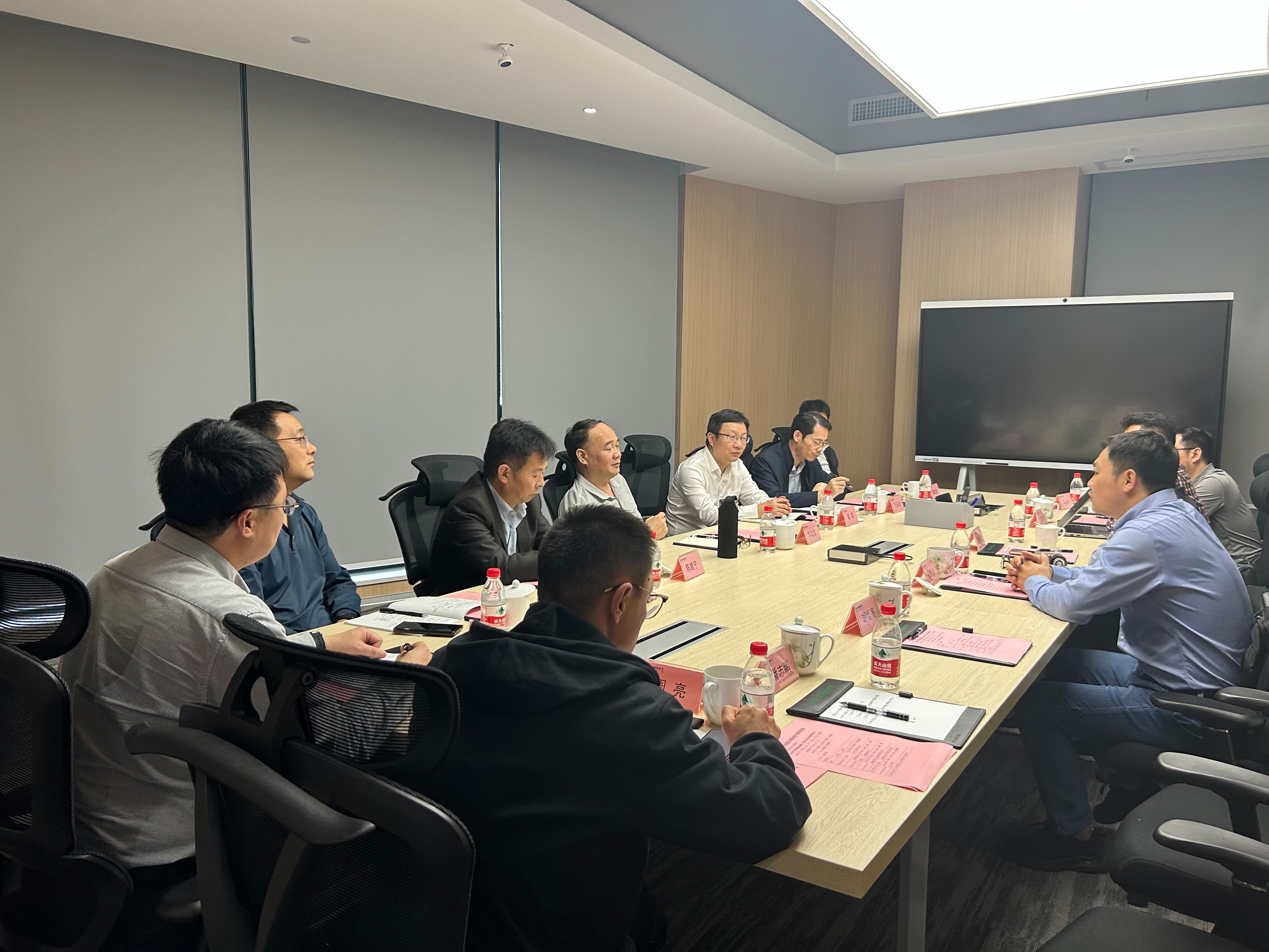 b3d36f34e1656db5493b5e4a9647009d